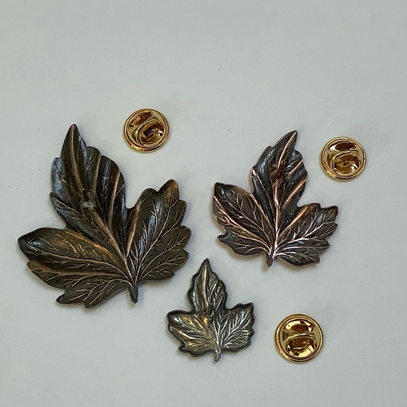 Set of 3 Lapel Pin Leaves - Picture 4 of 7